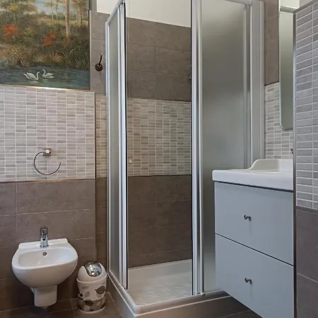 Alojamento de Acomodação e Pequeno-almoço Riflessi D'arte Provaglio d'Iseo